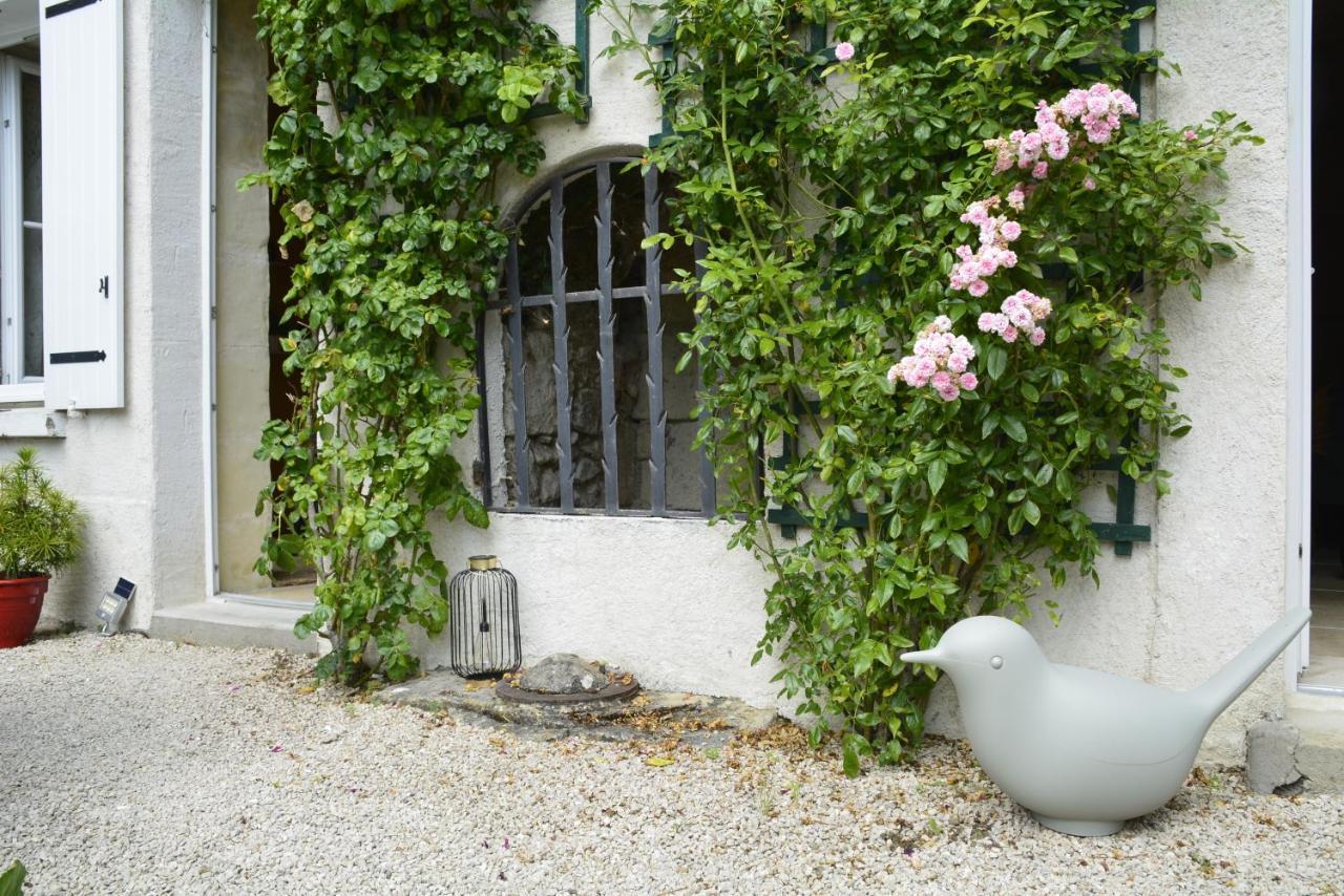 Les Troglos De La Tufoliere Bed & Breakfast Rochecorbon Luaran gambar